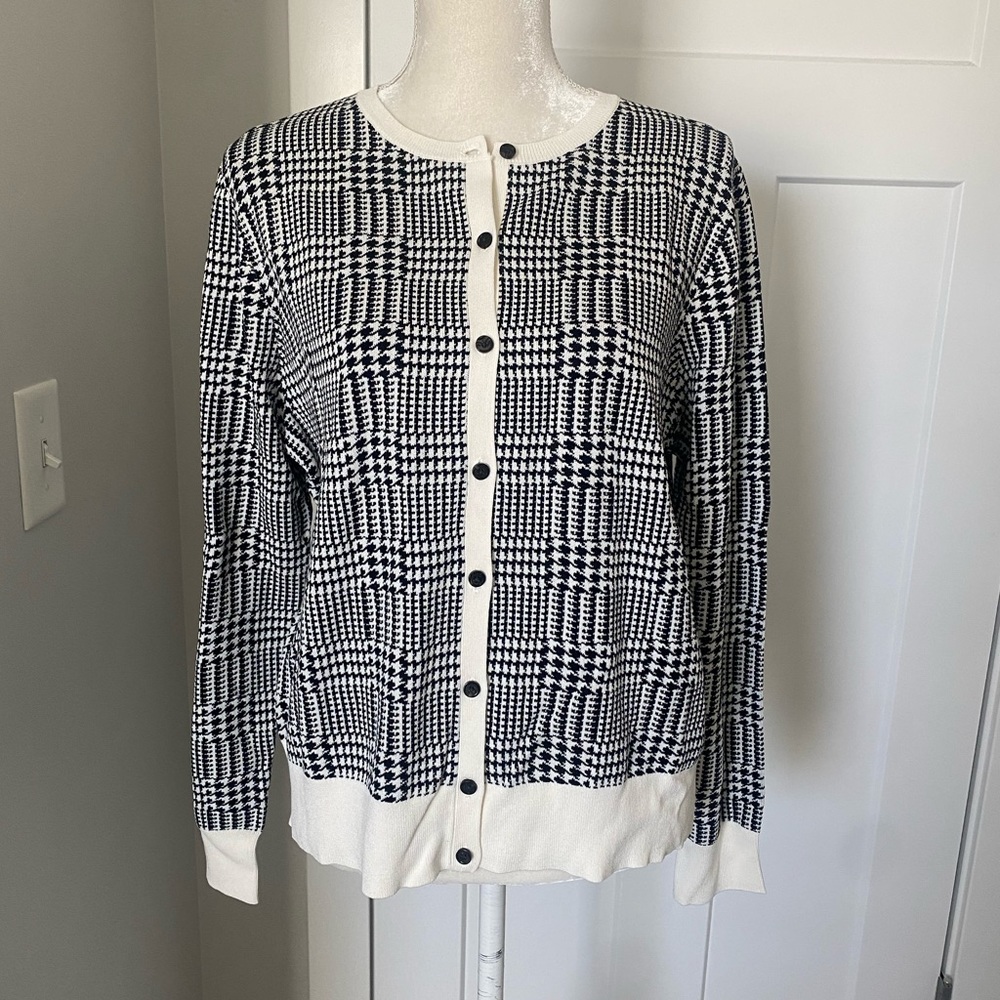 Ann Taylor Black and White Houndstooth Button Cardigan